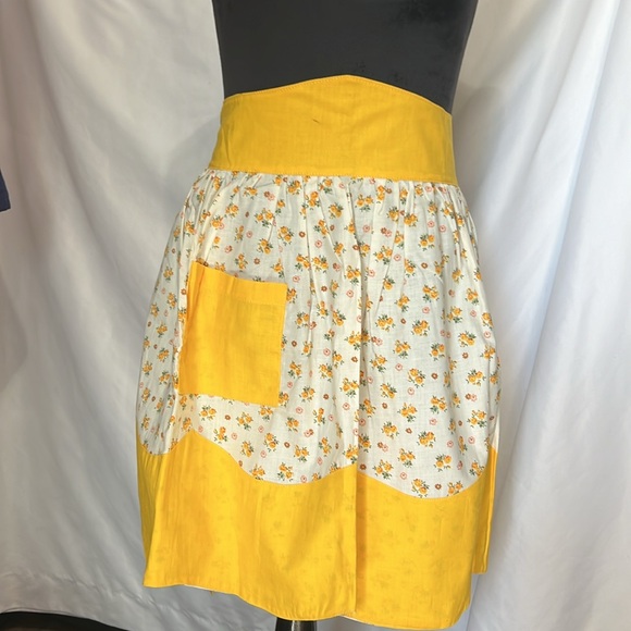 NWOT Vintage Hand-sewn Waist Apron with pocket - Picture 3 of 3